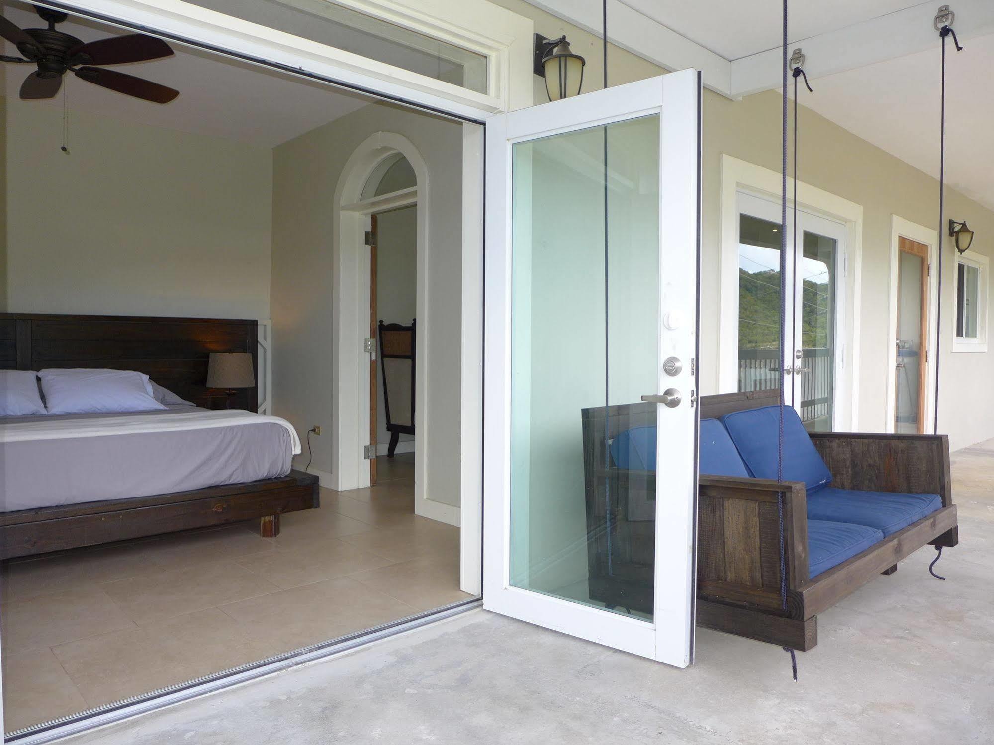 Two Sandals - A Boutique Hotel นาซาเร็ธ ภายนอก รูปภาพ