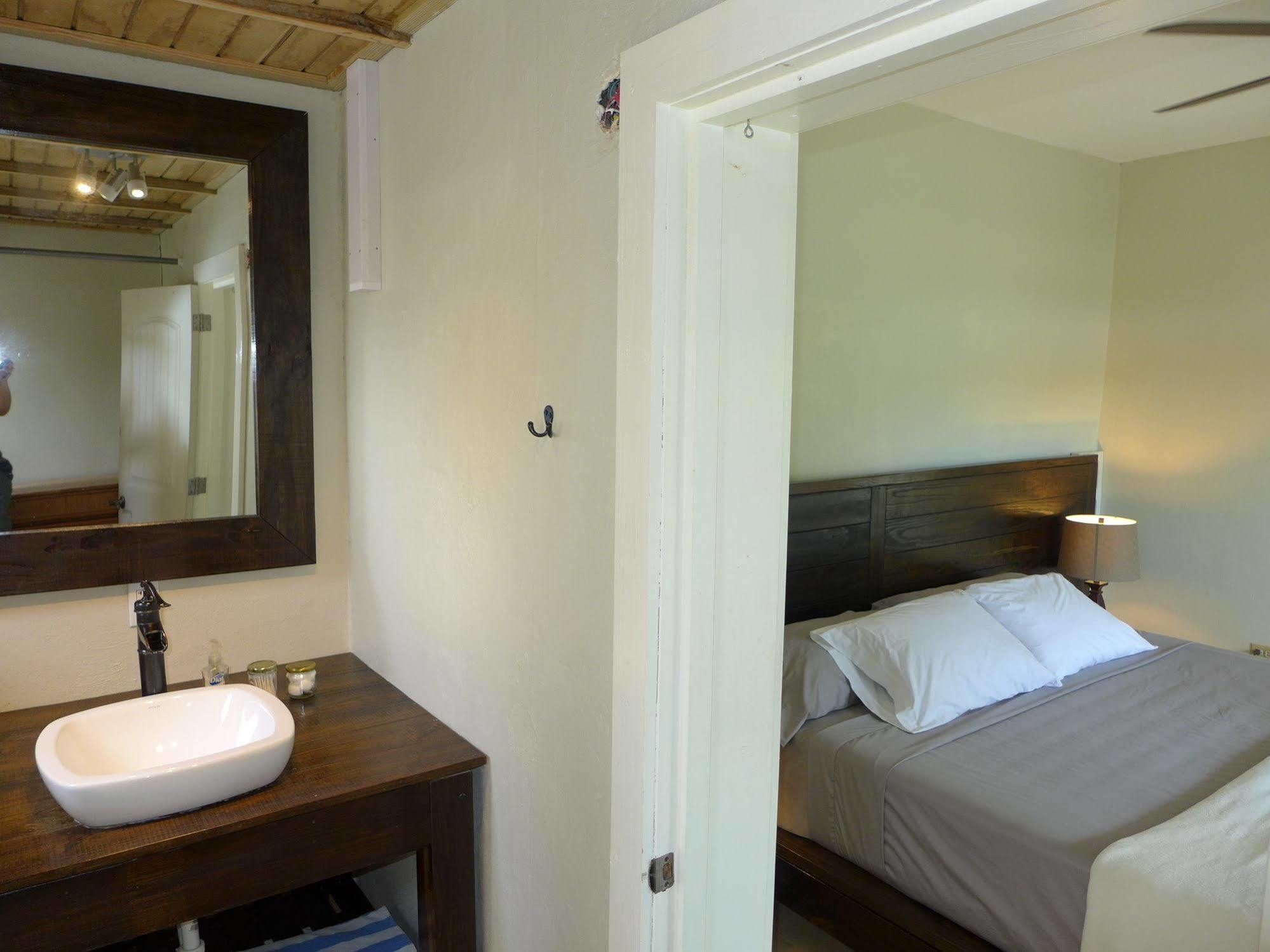 Two Sandals - A Boutique Hotel นาซาเร็ธ ภายนอก รูปภาพ